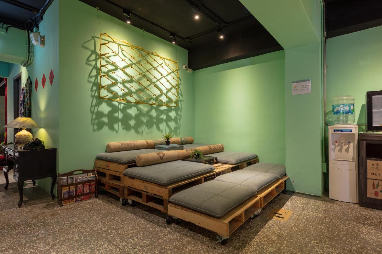 Cho Hotel Тайпей Екстериор снимка